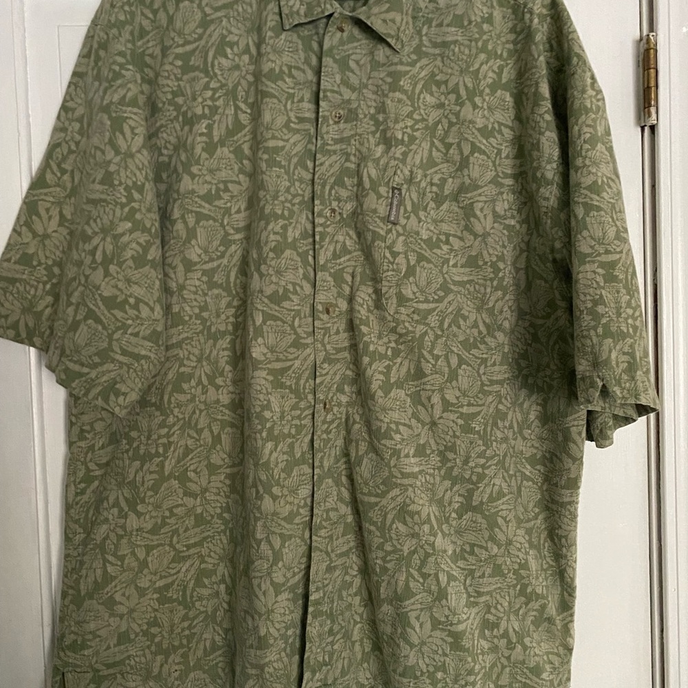 Mens Columbia XXL button down. 100% cotton